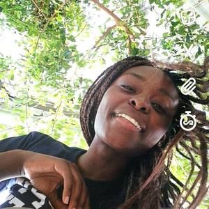 Meet your Posher, Iesha